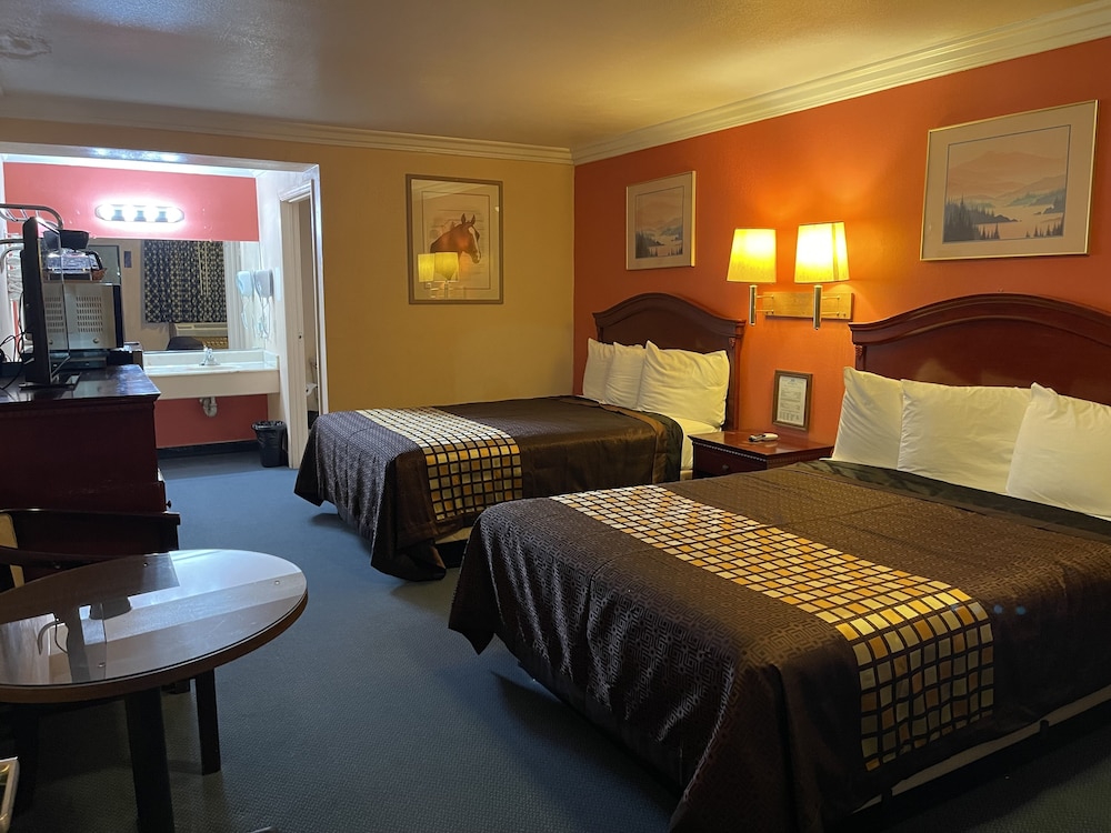 Aerospace Inn - photo 7