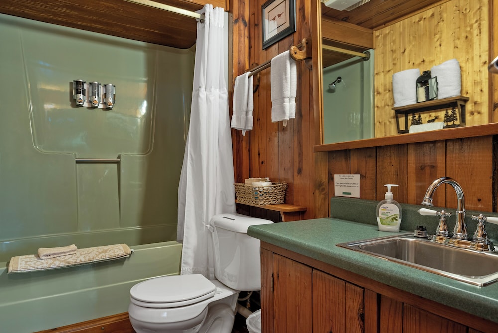 Tall Pines Inn - photo 124