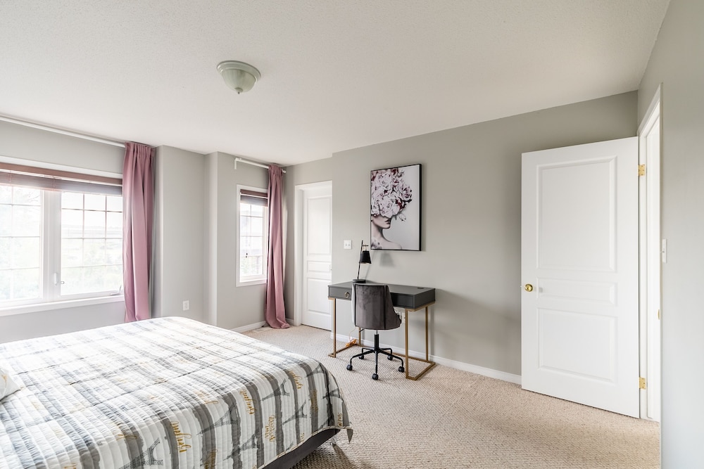 Globalstay. Luxury 3Br Townhomes With Hot Tub Gym Bbq — Hamilton — photo 3