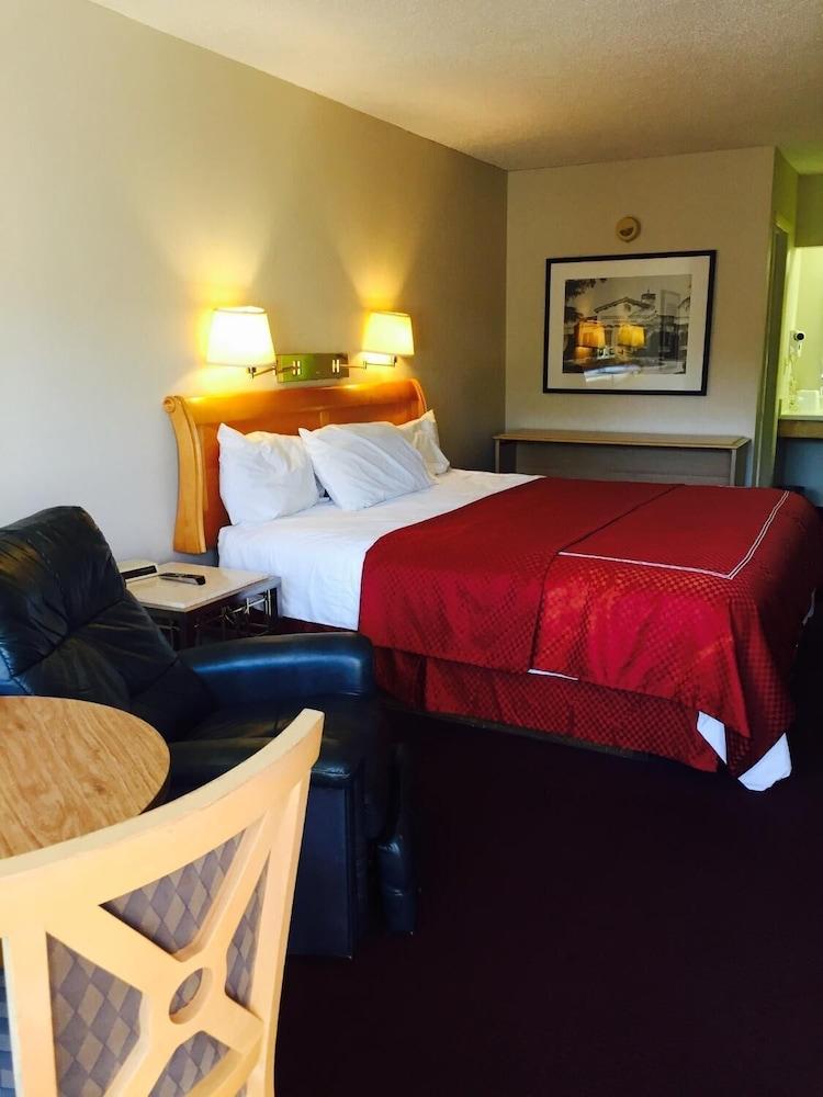 Downtown SuperInn - photo 3