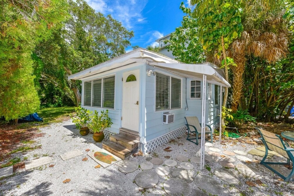 Banana Cabana and Cottage - photo 29