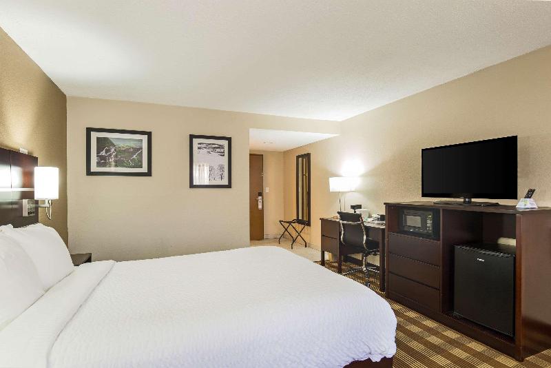 Pocono Inn & Banquet Stroudsburg - photo 12