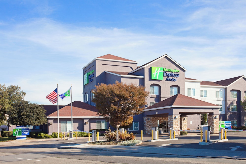 Holiday Inn Express Hotel & Suites Oakland Airport by IHG - photo 38