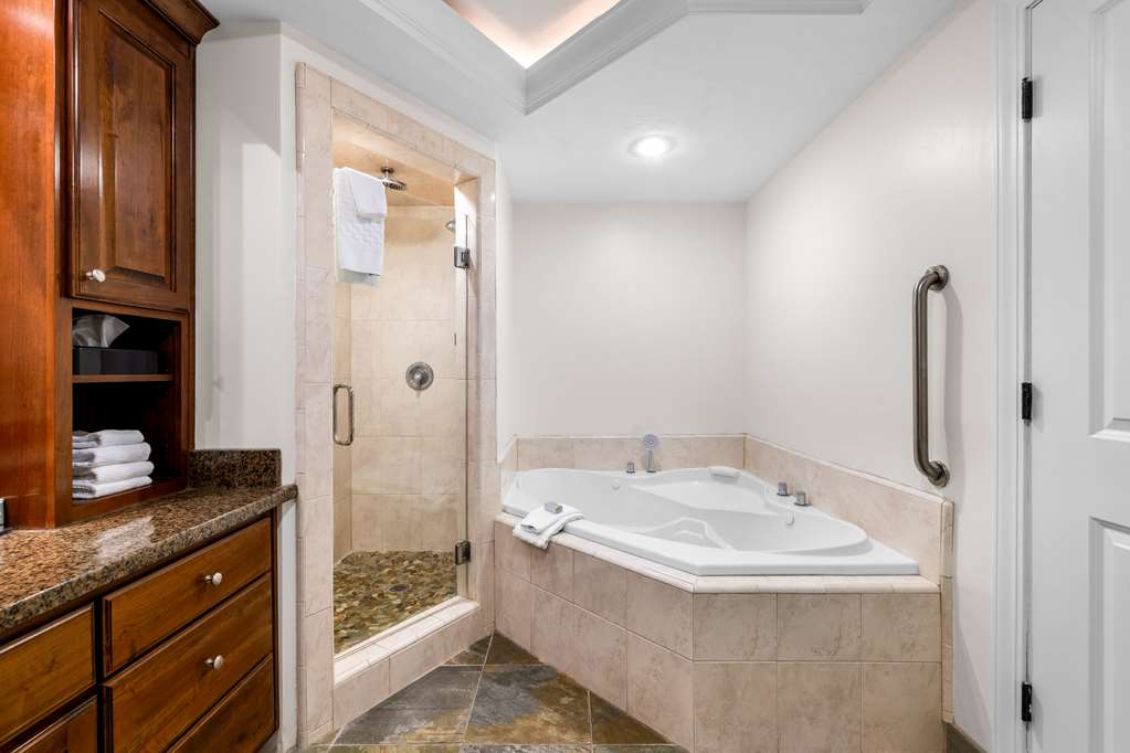 Best Western Driftwood Inn - photo 42