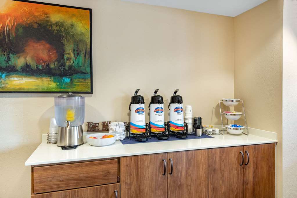 Baymont by Wyndham Farmington - photo 30