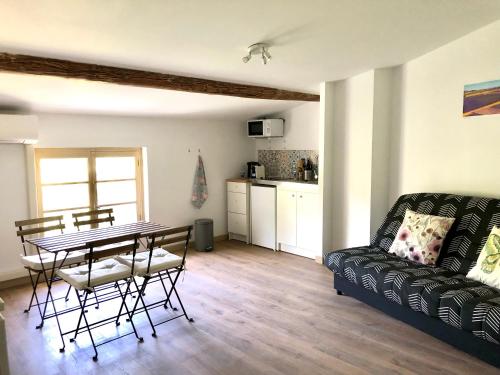 Logement Neuf Et Climatise Au Coeur du Village — hotel in Saint-Didier-En-Velay
