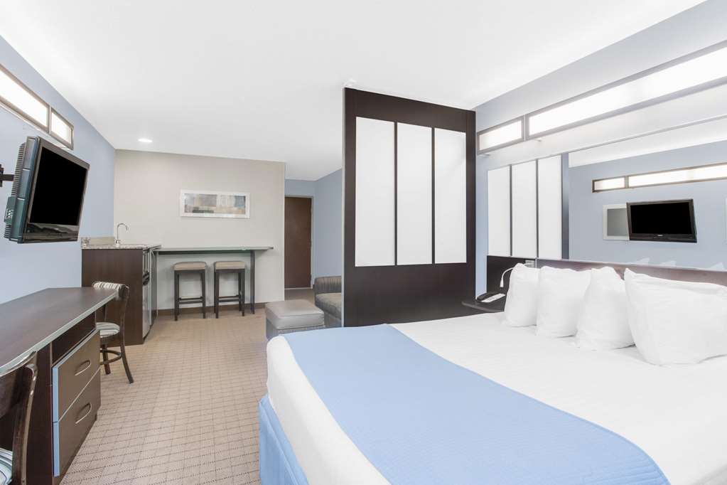 Microtel Inn & Suites by Wyndham Bath - photo 12