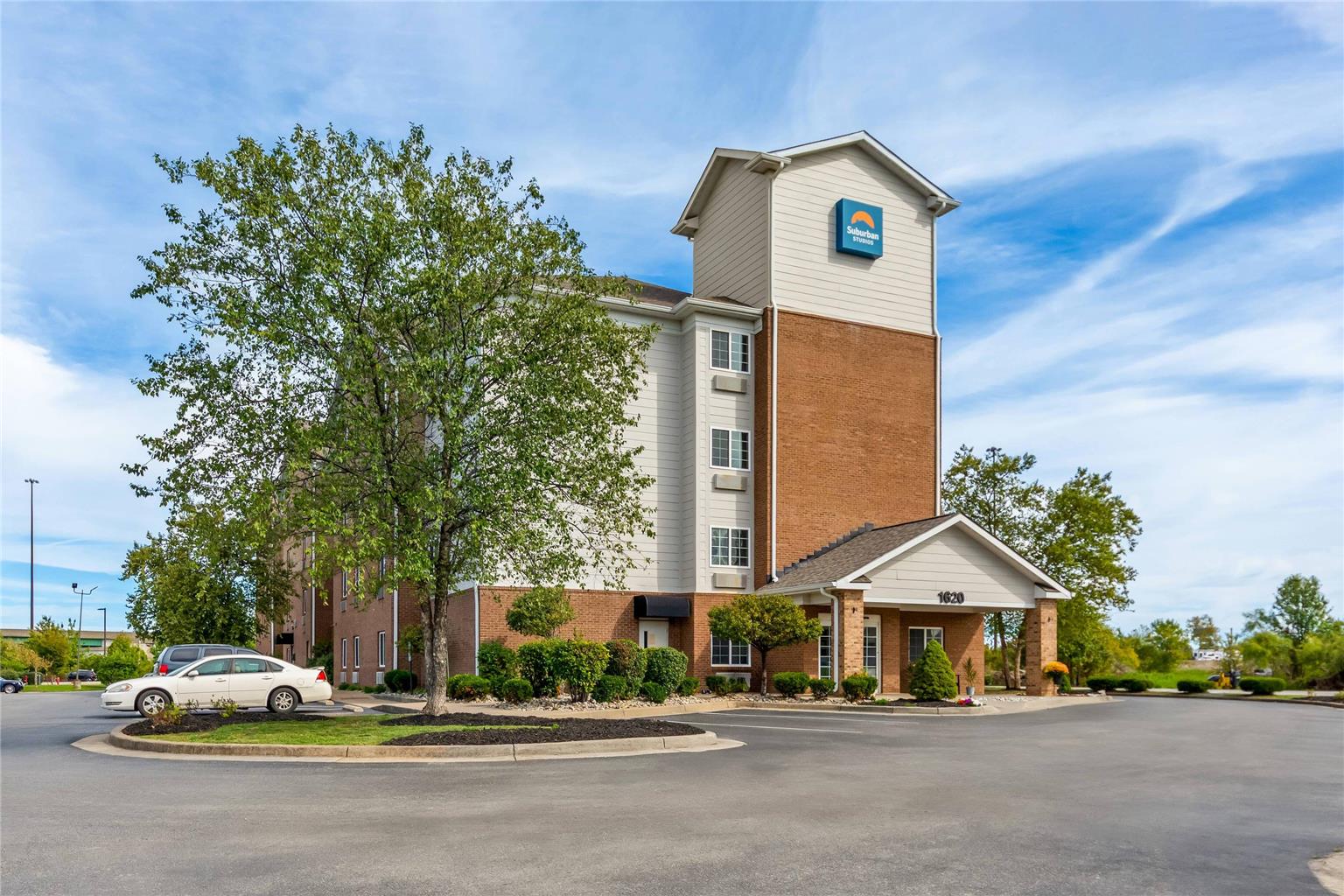 Suburban Studios Clarksville Louisville North - photo 4