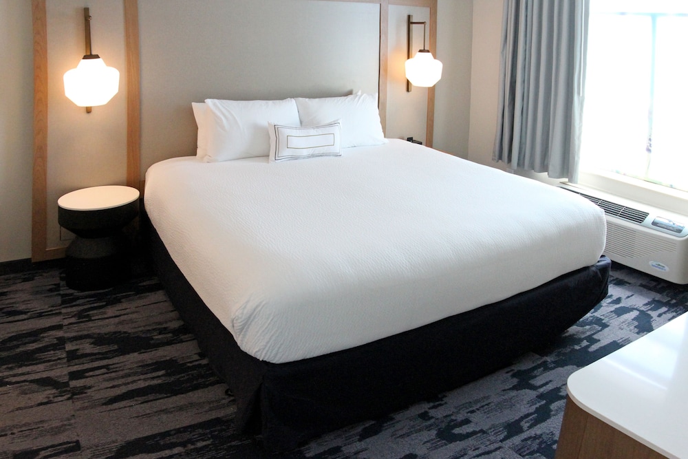 Fairfield by Marriott Inn & Suites Charleston Airport Convention Center - photo 12
