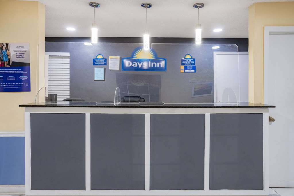 Days Inn by Wyndham Barnwell - photo 9