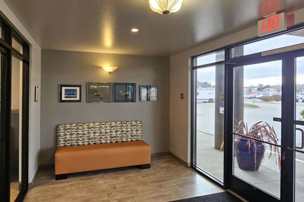 Edgewater Inn and Suites an Ascend Collection Hotel - photo 9
