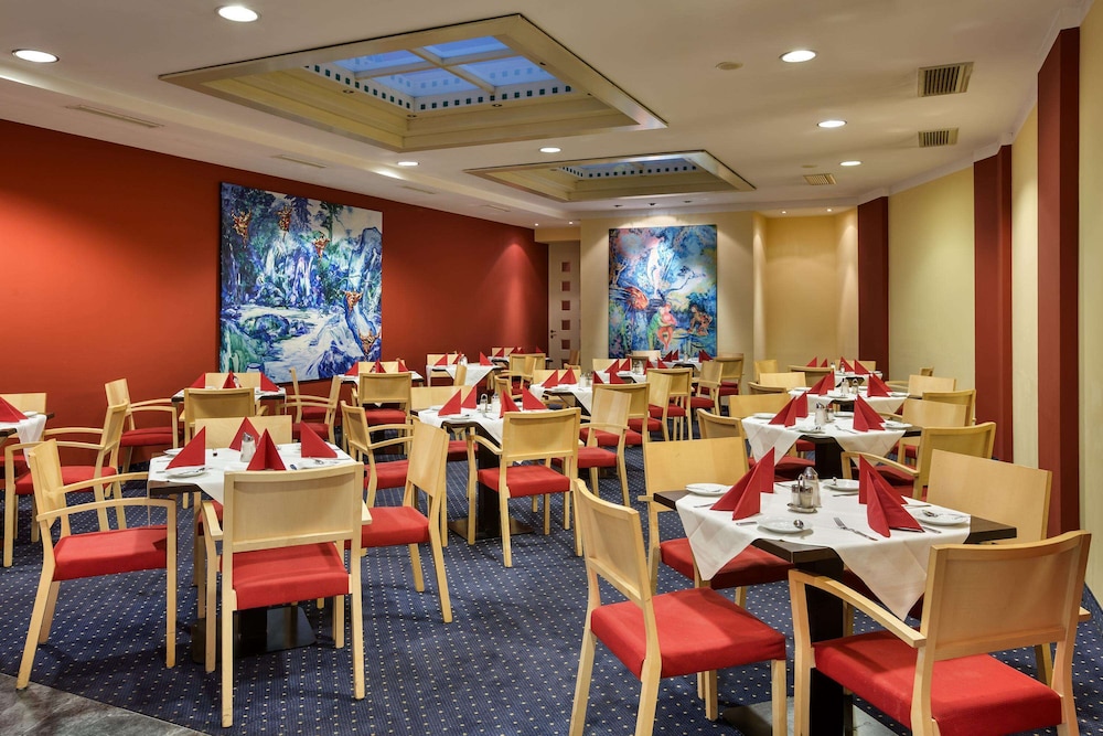 מזון ומשקאות