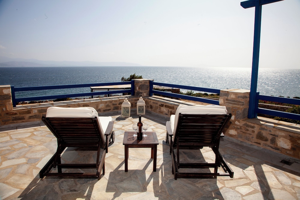 Aura Paros — 4-Star Luxury Hotel in Paros, Greece