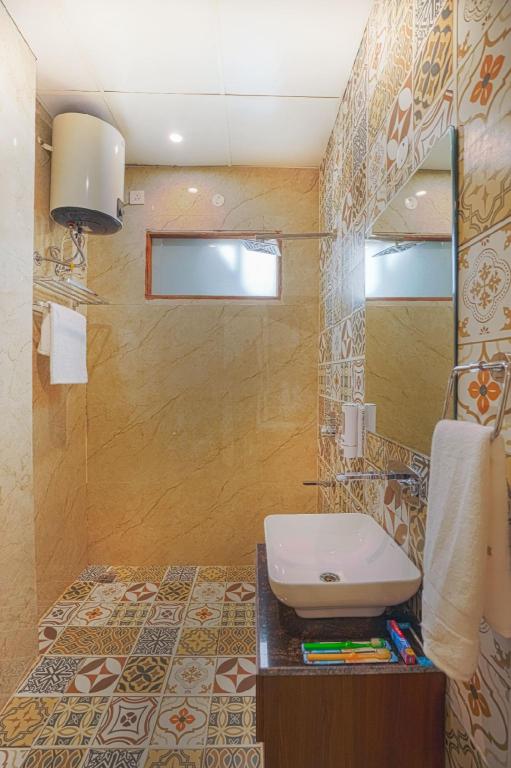 Hotel Devine Zirakpur Chandigarh
