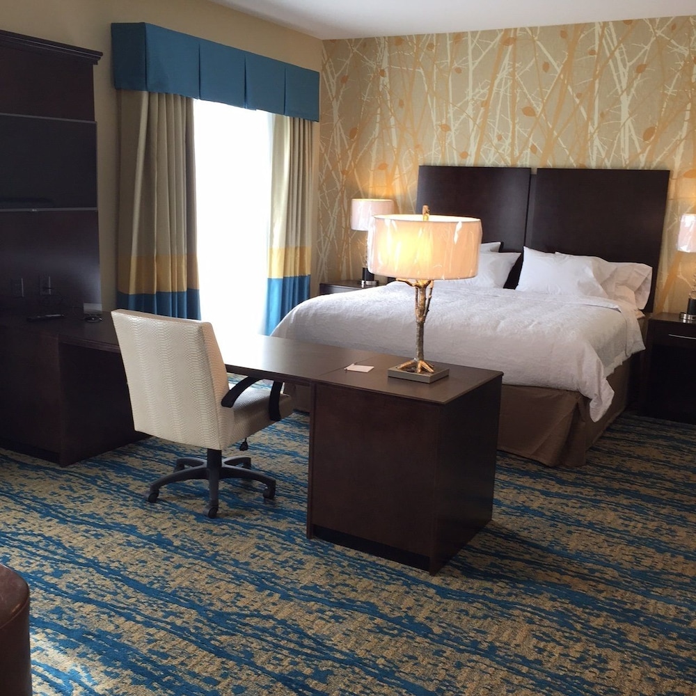 Hampton Inn & Suites Stroudsburg Pocono Mountains - photo 7