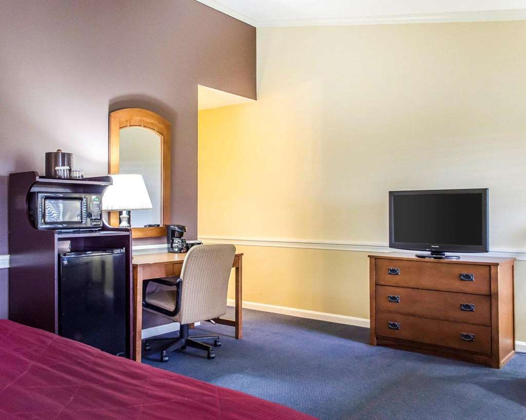 Clarion Inn Strasburg Lancaster - photo 10