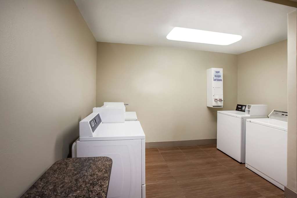 La Quinta Inn & Suites by Wyndham Odessa North - photo 29