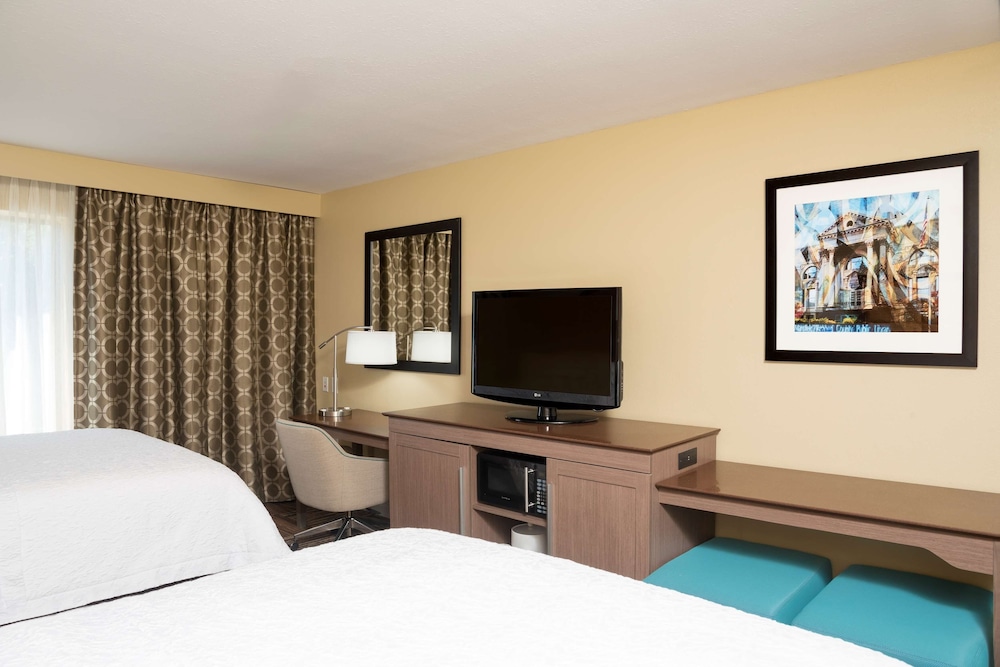 Hampton Inn & Suites Fremont - photo 13