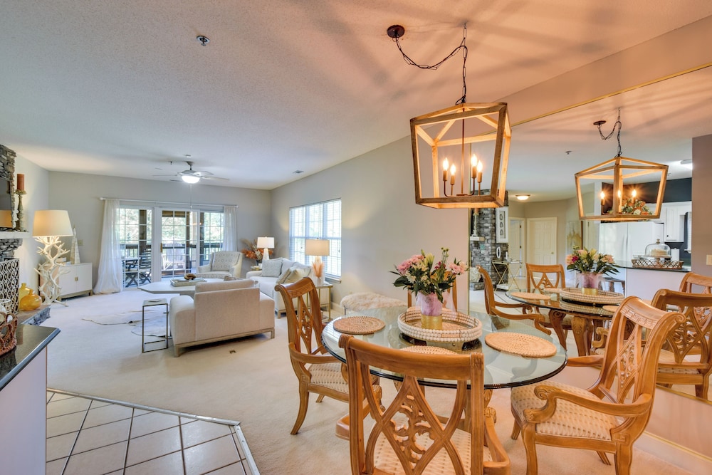 Kingwood Resort Condo with Golf Course Views - photo 8