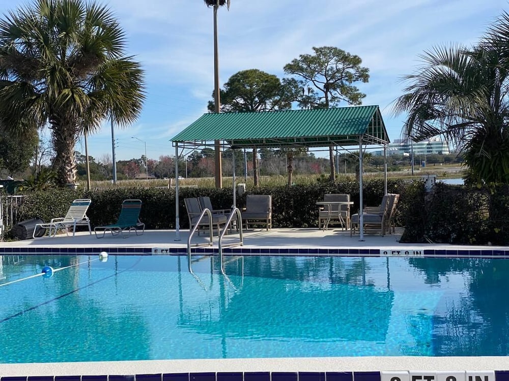 Inn On The Green - photo 19