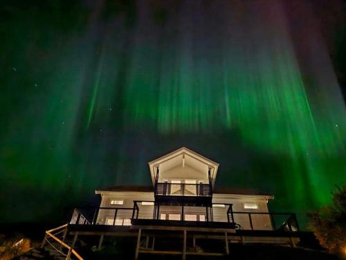 Kaldfjord Sea House — 4-Star Luxury Hotel in Tromso, Norway