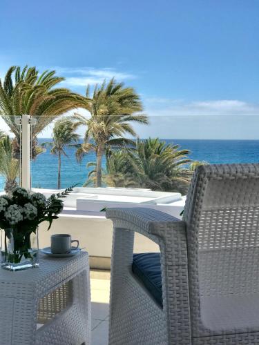 Apartamento Seaview — 4-Star Luxury Hotel in Puerto Del Carmen, Spain