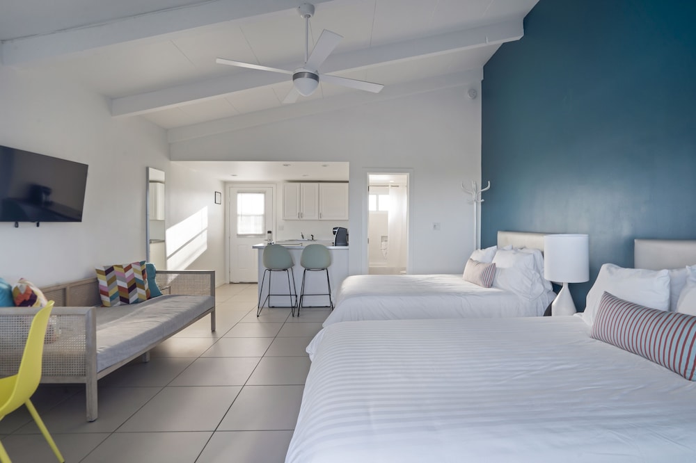 Driftwood Resort - photo 98