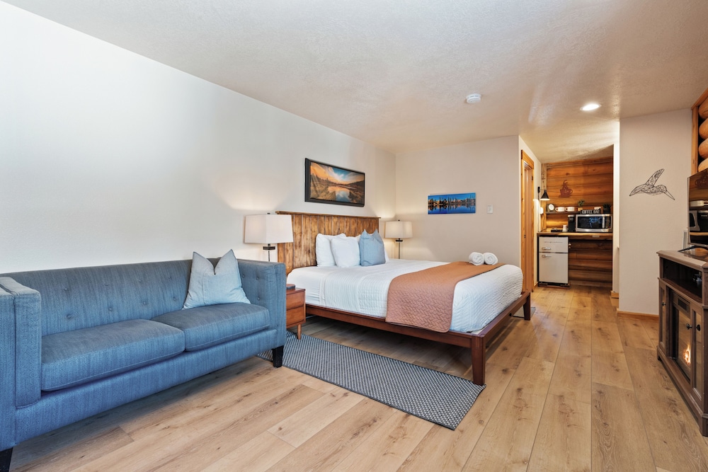 Duck Creek Village Inn - photo 14