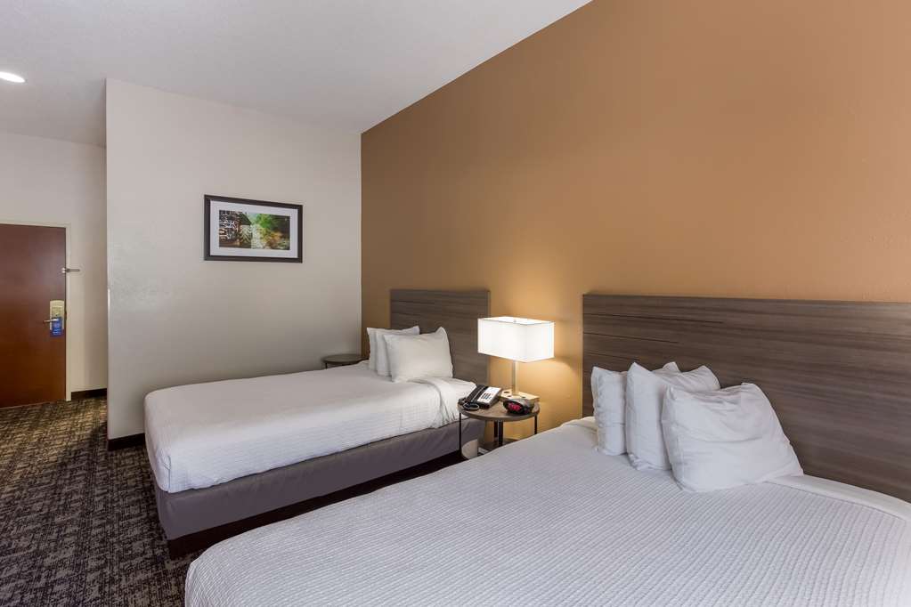 Best Western Logan Inn - photo 18