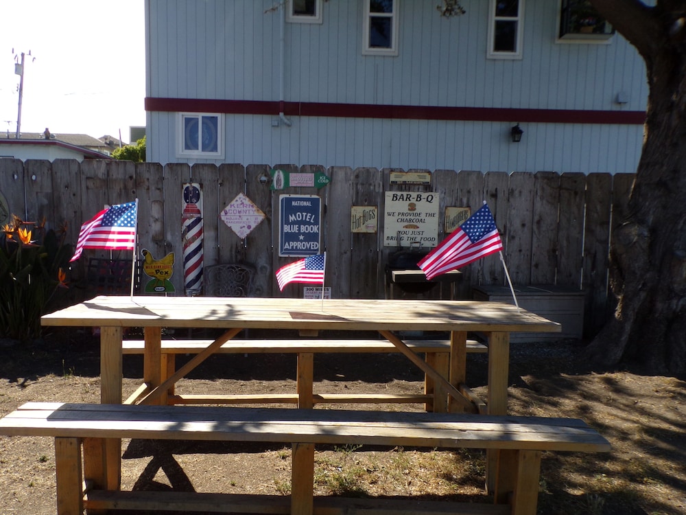 Cypress Tree Motel - photo 100