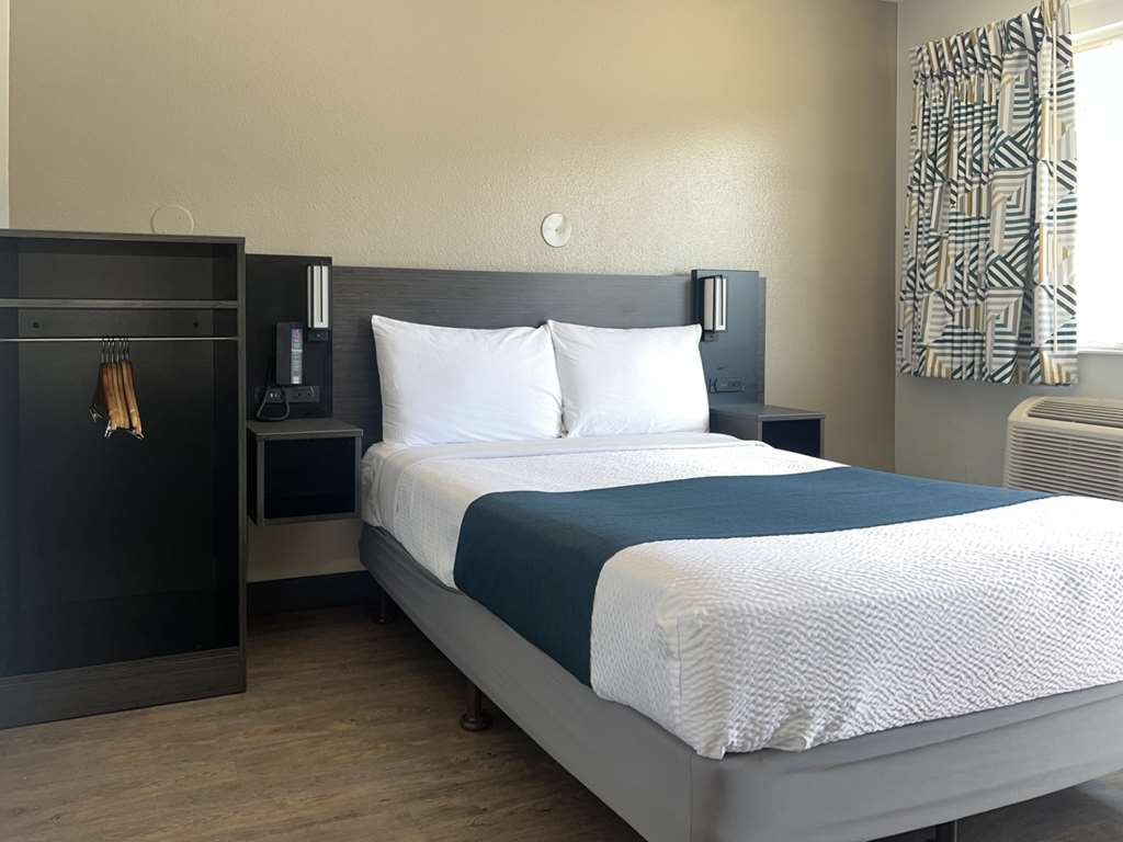 Motel 6 Tulare CA - photo 12