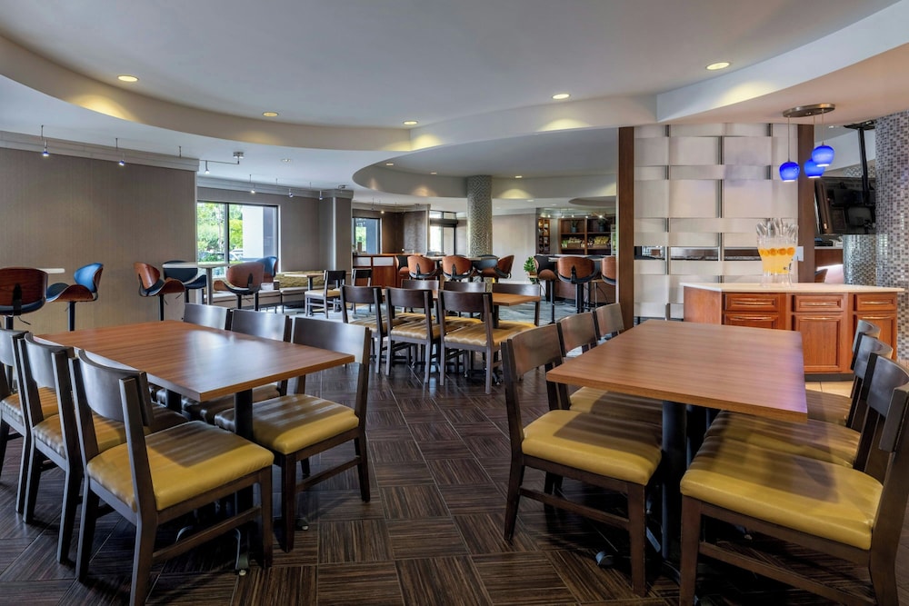 SpringHill Suites by Marriott Charleston N. Ashley Phosphate - photo 45