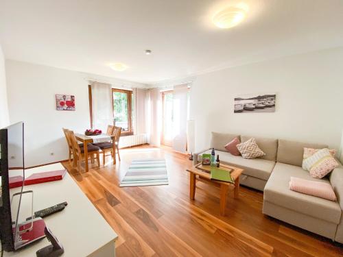 Ferienwohnung Hochfirstblick — 4-Star Luxury Hotel in Titisee-Neustadt, Germany