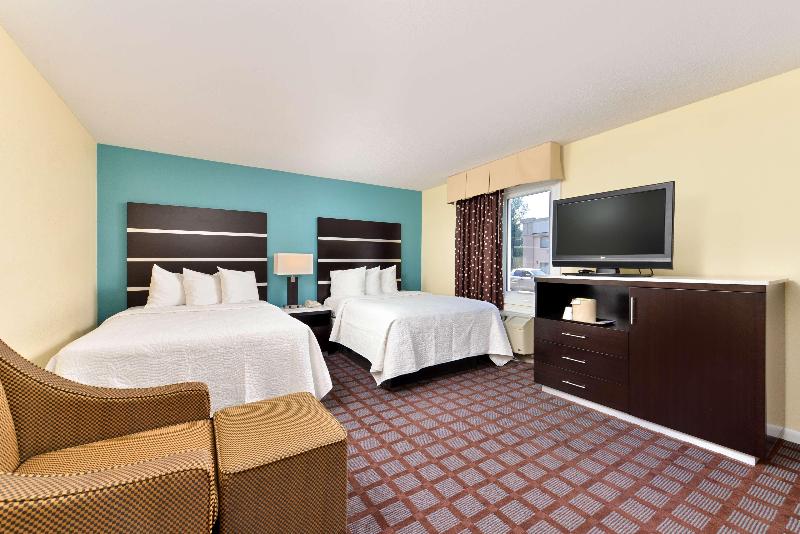Americas Best Value Inn New London Mystic - photo 11