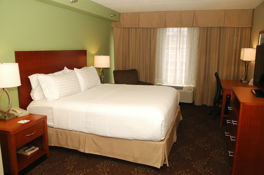 Holiday Inn Express Hotel & Suites Birmingham Irondale by IHG - photo 20