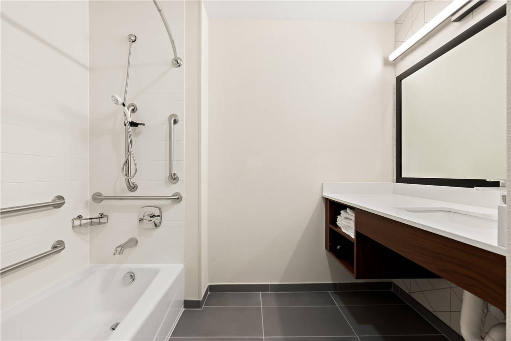Everhome Suites Huntsville Research Park - photo 10