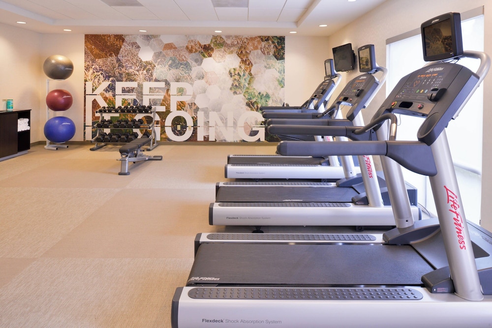SpringHill Suites by Marriott Corona Riverside - photo 20