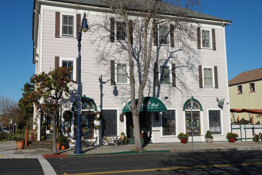 Union Hotel — hotel in Benicia