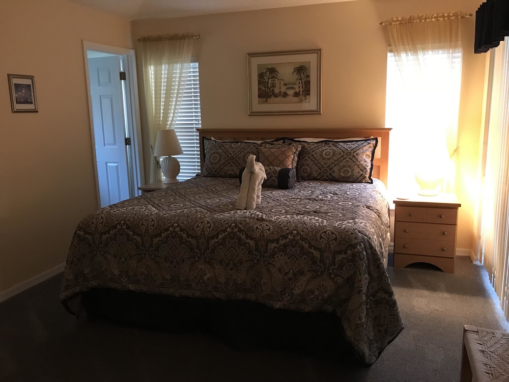 4BR 3BA Home in Emerald Island Resort by CV 8540 - photo 5