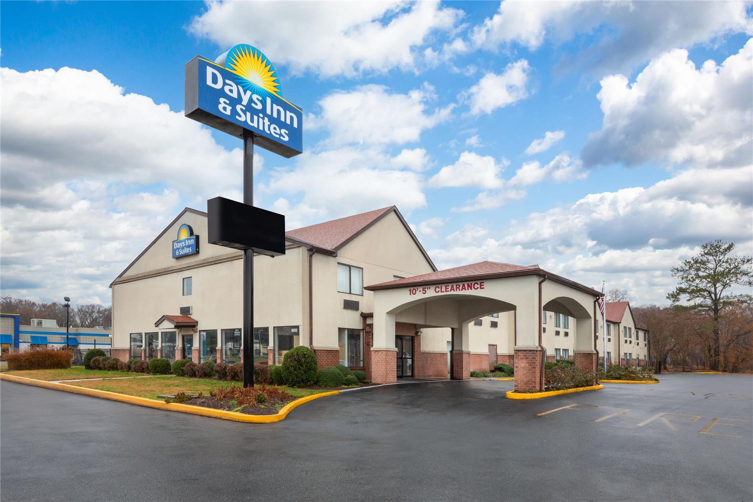 Days Inn & Suites by Wyndham Seaford — hotel in Seaford