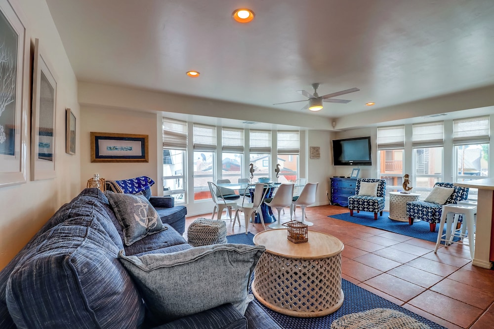 South Mission Avalon - featured photo