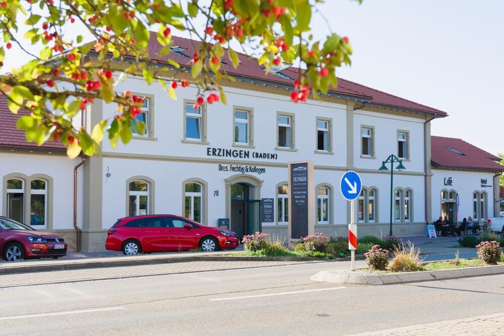 Bahnhof Erzingen Hotel Coffee More — Eggingen