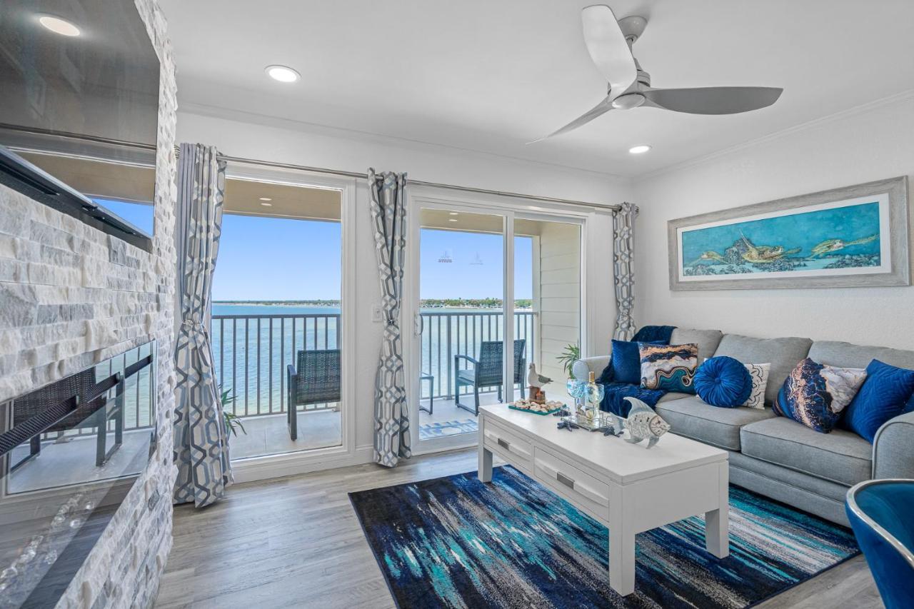 Sunset Paradise Find yourself in Tampa in Tampa, United States