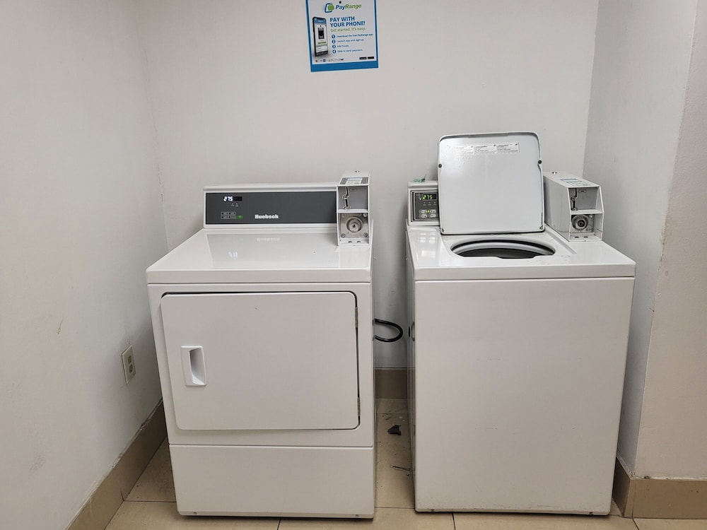 Budgetel Inns & Suites Atlanta Galleria Stadium - photo 15