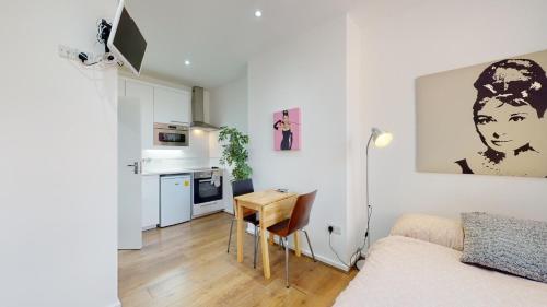 Studio 48B — London — photo 2