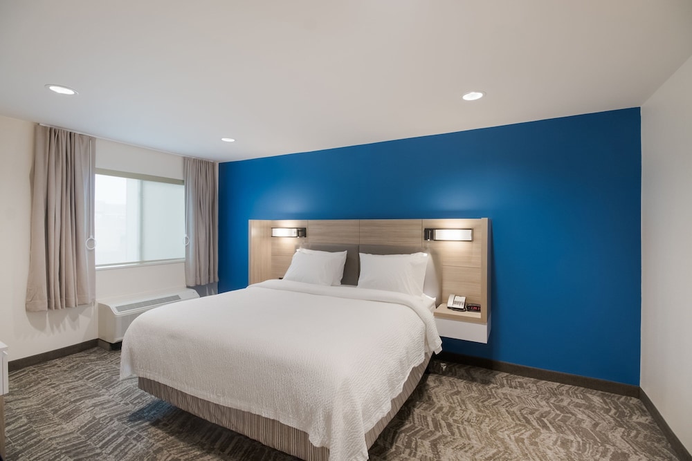SpringHill Suites by Marriott Dallas NW Hwy I35E - photo 13