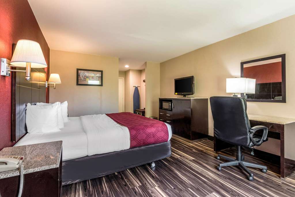 Econo Lodge Pocomoke City Hwy 13 - photo 14