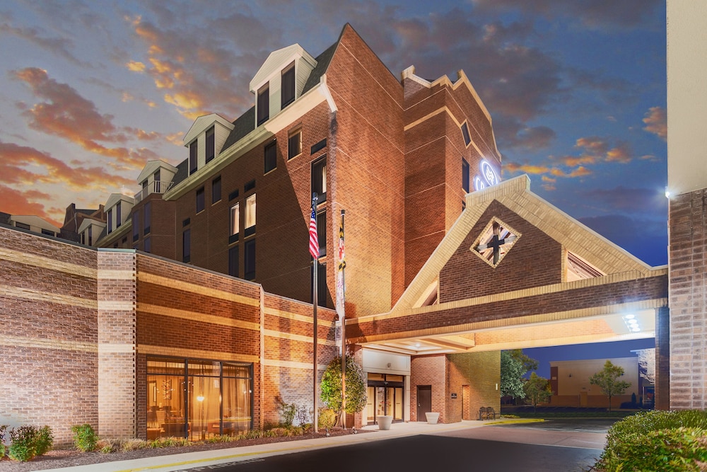 Crowne Plaza Annapolis by IHG - carbon neutral hotel in Annapolis