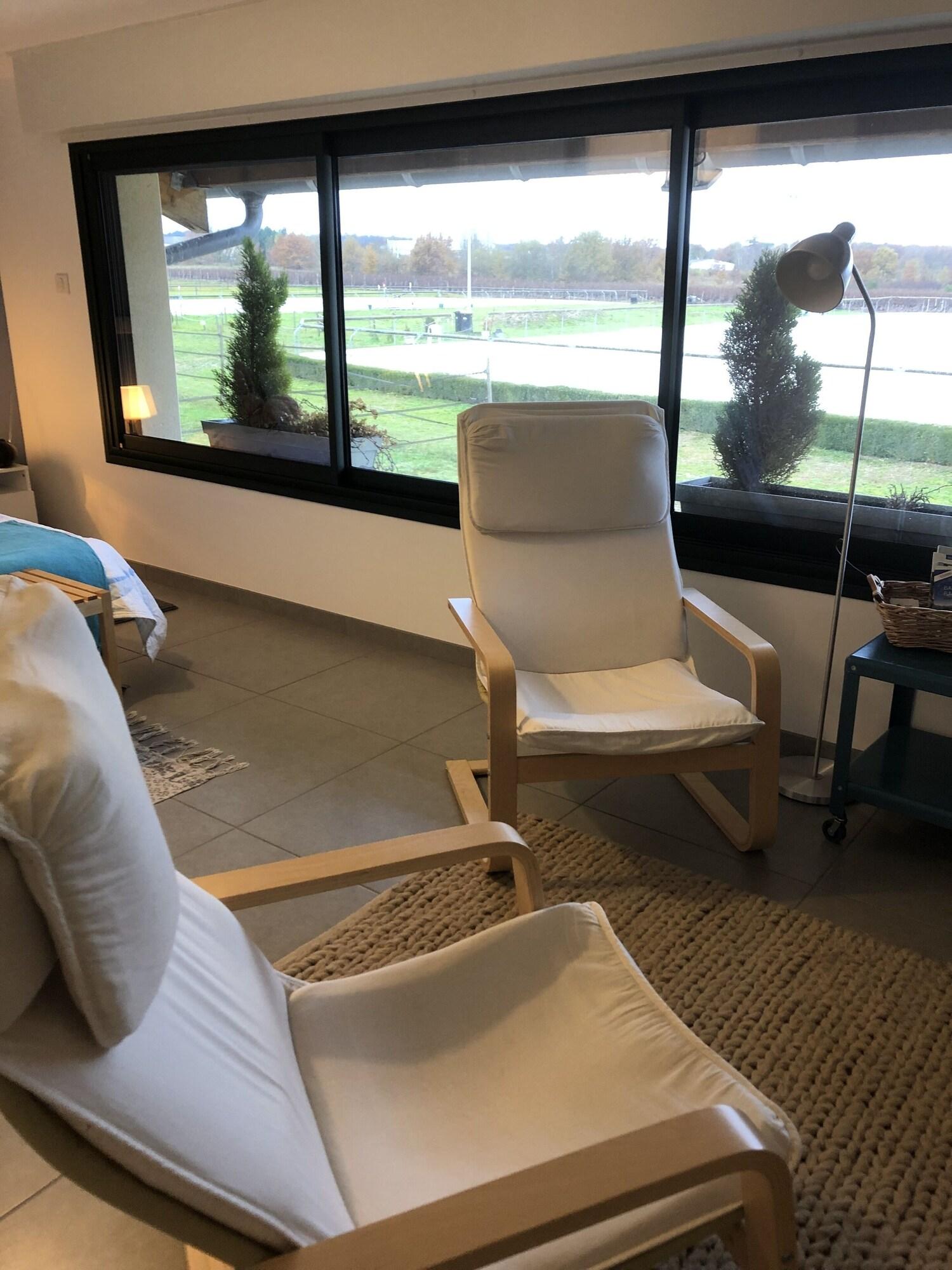 Vaste chambre toulousaine 18ème proche Toulouse — 4-Star Luxury Hotel in Bouloc, France