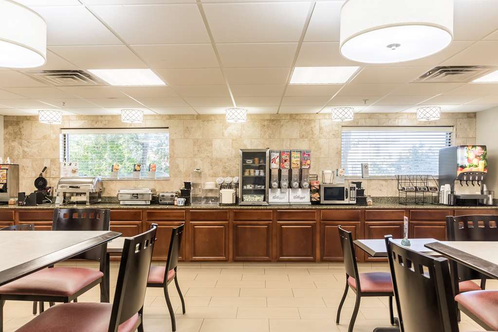 Best Western Plus Sebastian Hotel & Suites - photo 25